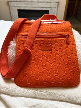 Michael Kors Neoprene Monogram Tablet Crossbody Bag vintage 2012